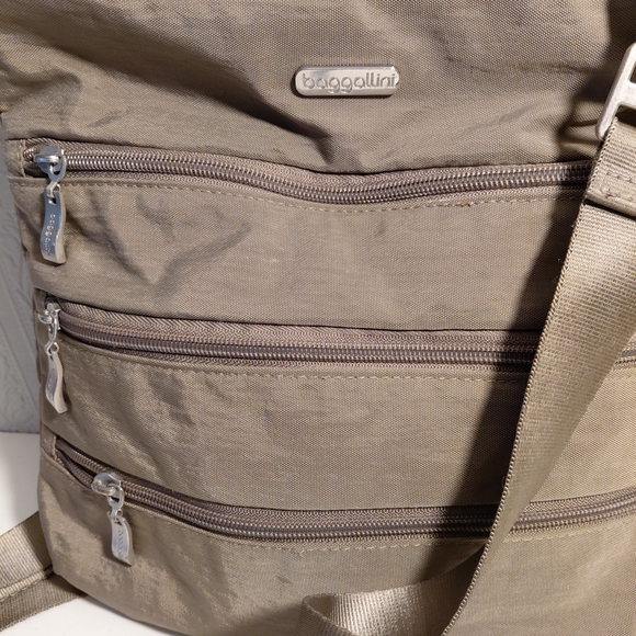 Baggallini Olive Crossbody Bag 11x11 - Picture 14 of 15